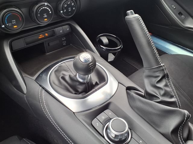 New 2026 MAZDA MX-5 Miata Club w/ Interior Package RWD image 16