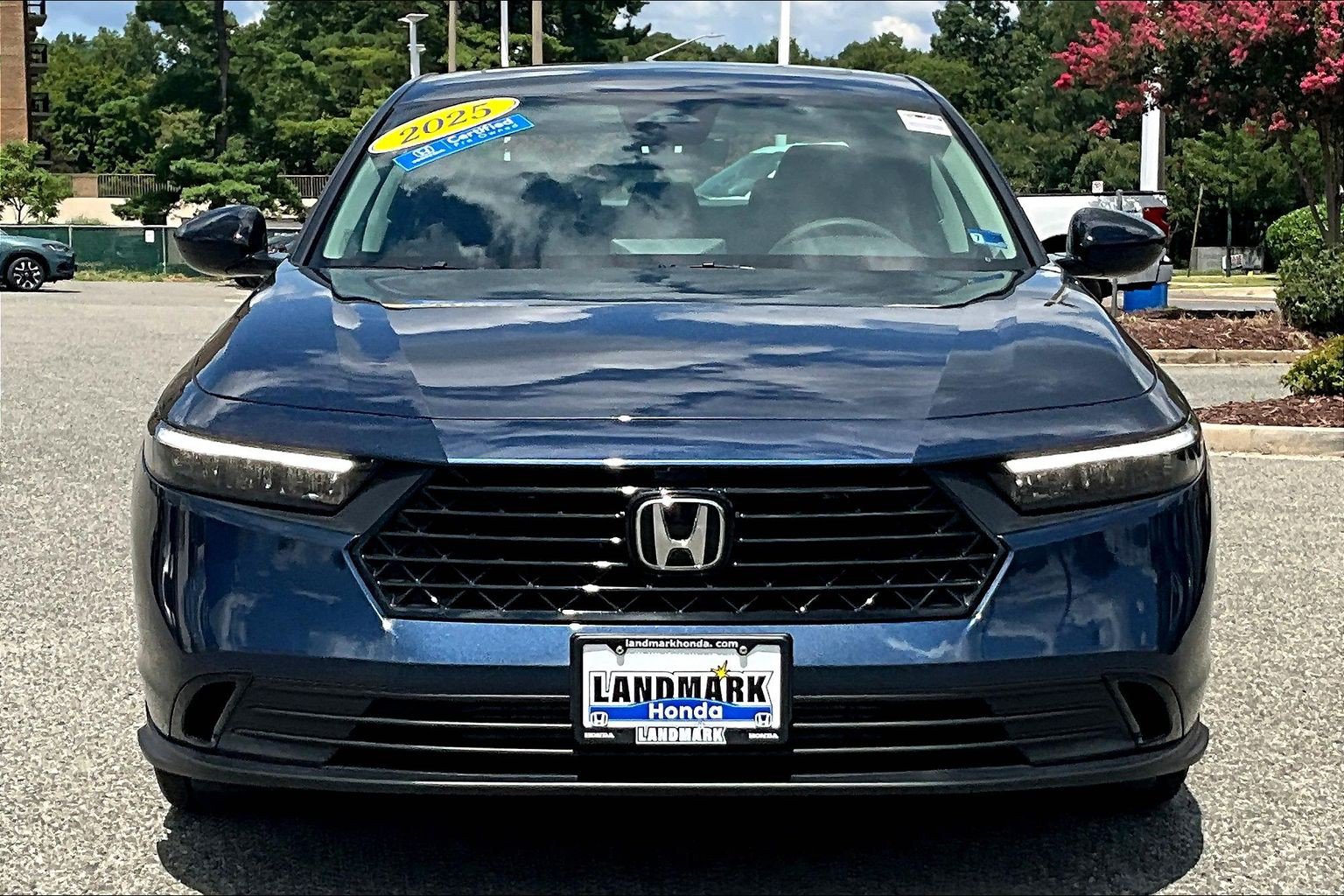 Certified 2025 Honda Accord SE image 3