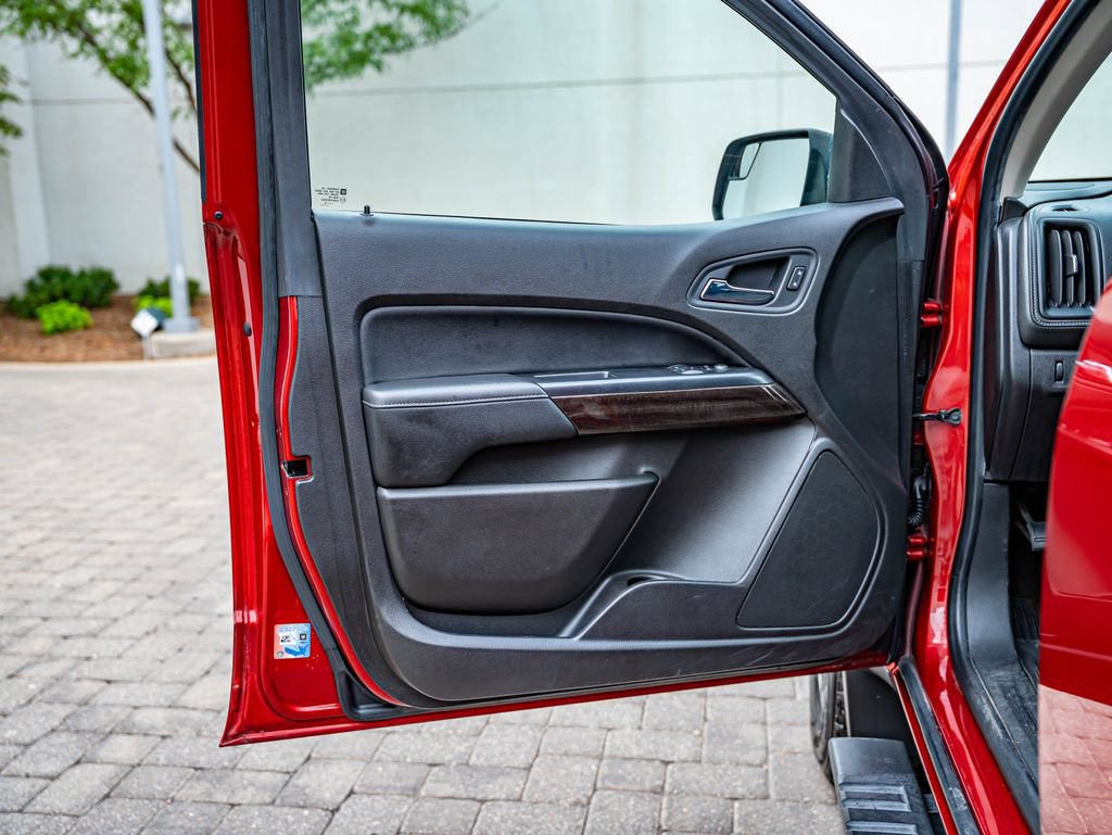 Used 2015 GMC Canyon SLE RWD image 18