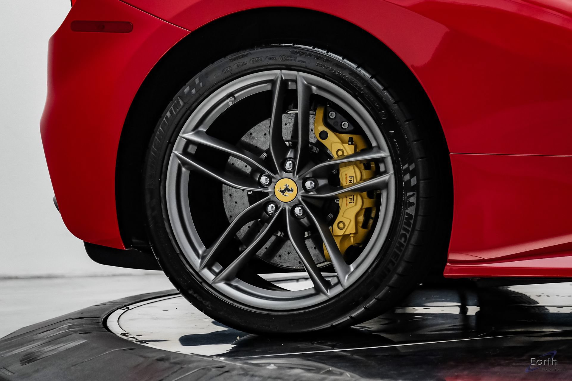 Used 2018 Ferrari 488 Spider RWD image 96