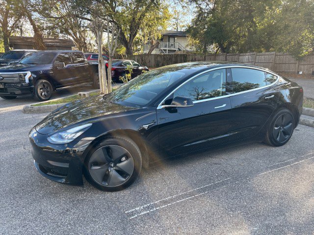 Used 2020 Tesla Model 3 Standard Range image 3