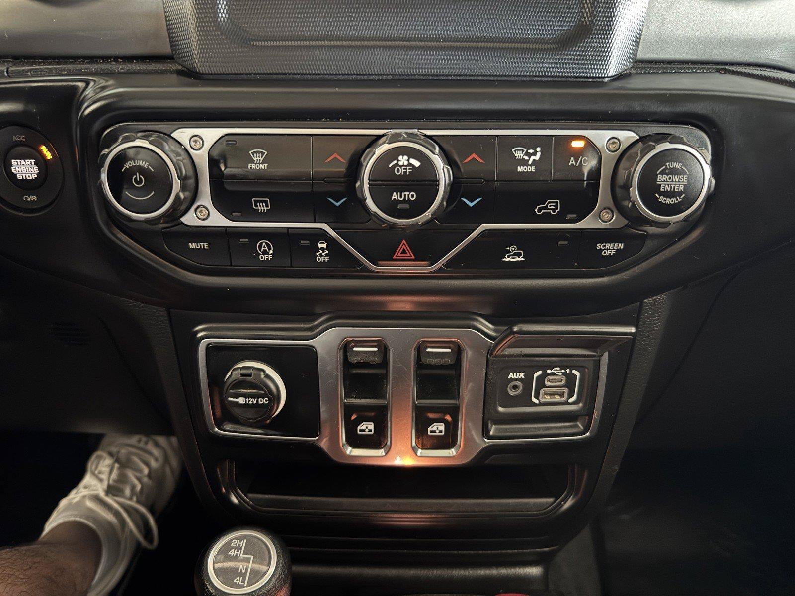 Used 2021 Jeep Wrangler Sport AWD/4WD image 18