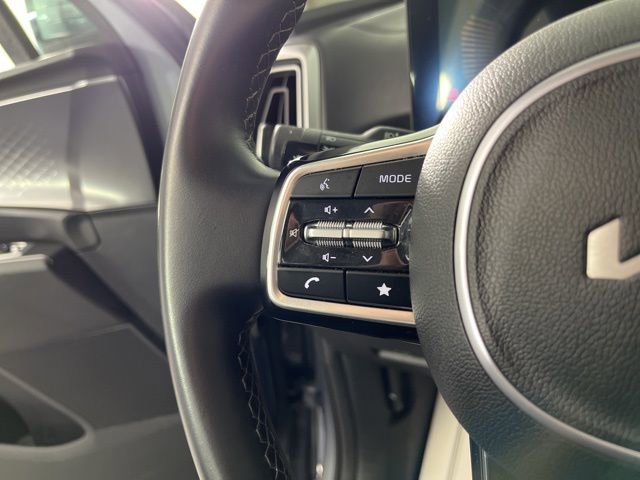 Used 2024 Kia Sorento S image 22