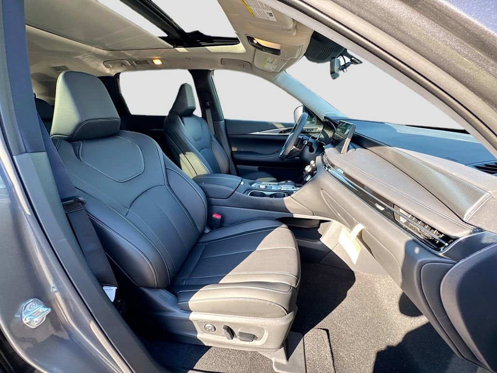 Certified 2026 INFINITI QX60 Luxe w/ Cargo Package FWD image 32