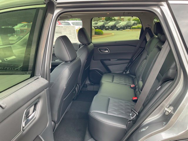 New 2026 Nissan Rogue Platinum AWD/4WD image 14