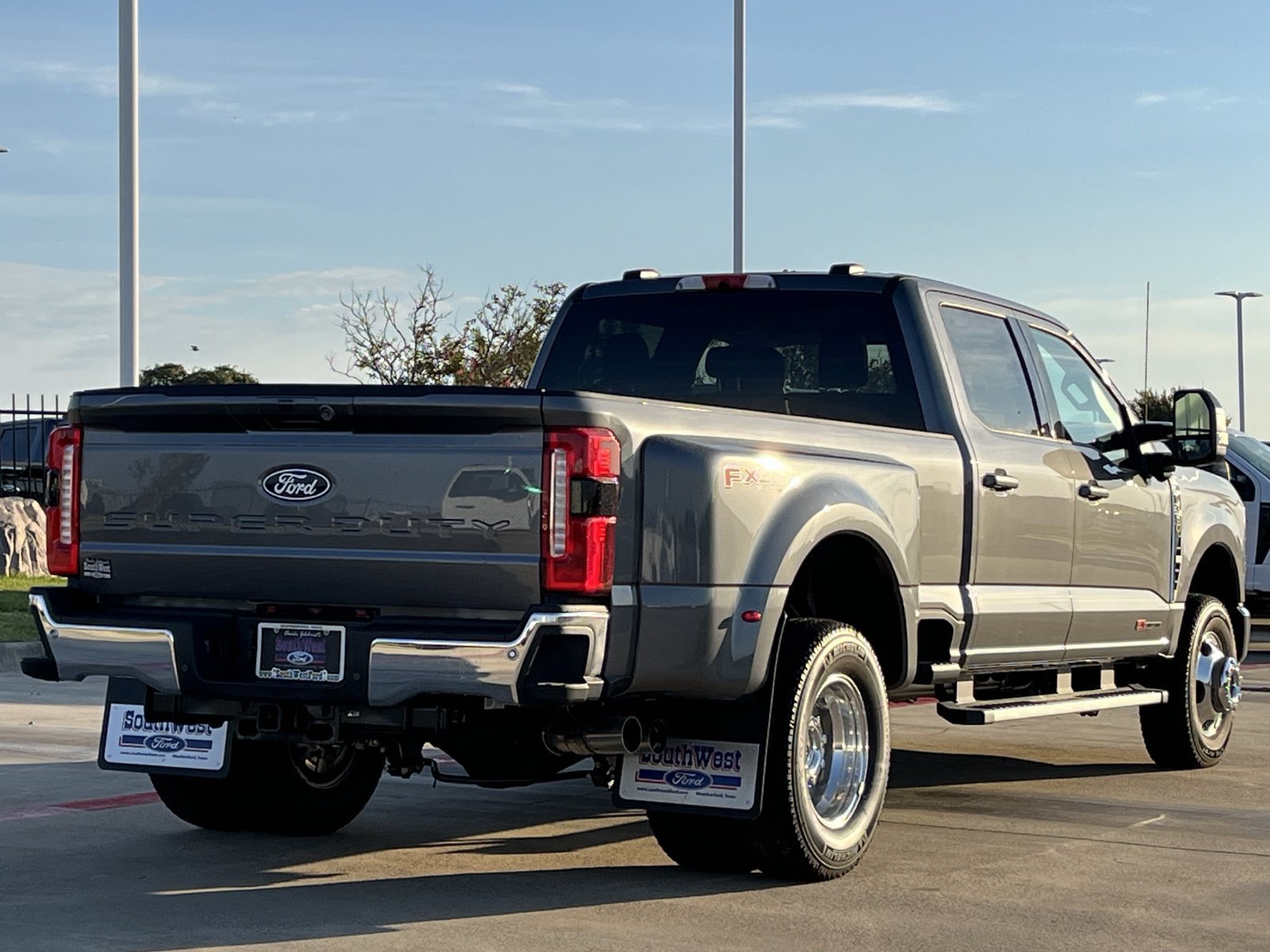 New 2027 Ford F350 XLT w/ XLT Premium Package AWD/4WD image 4