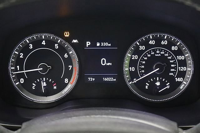Used 2022 Hyundai Venue SEL FWD image 24