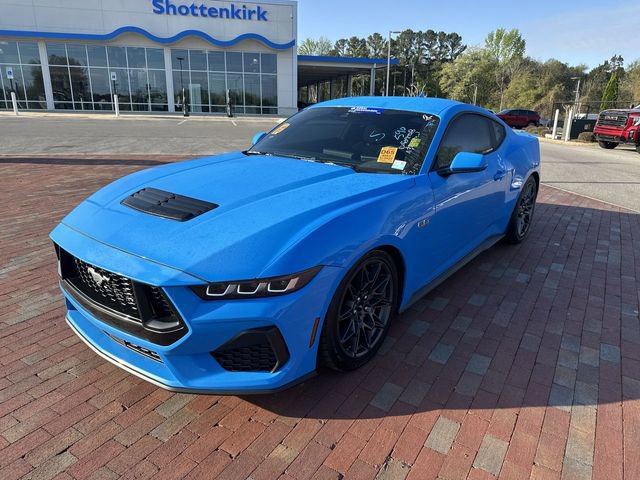 Used 2025 Ford Mustang GT RWD image 1