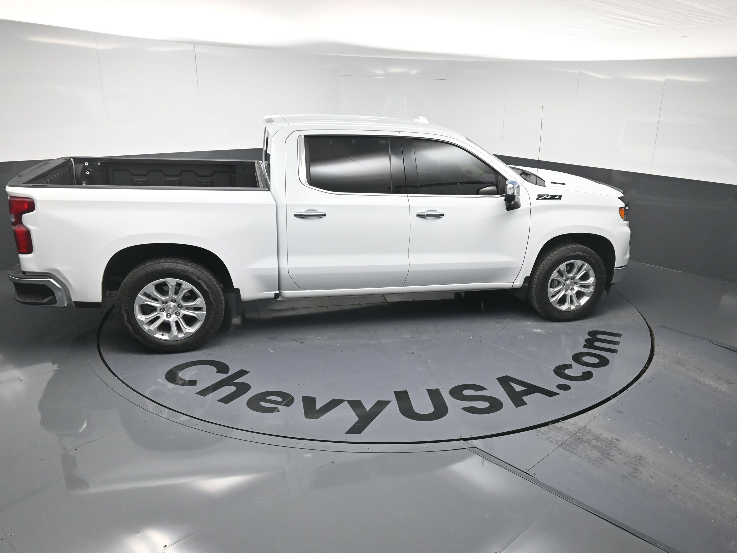 Certified 2023 Chevrolet Silverado 1500 LTZ w/ LTZ Convenience Package II image 35