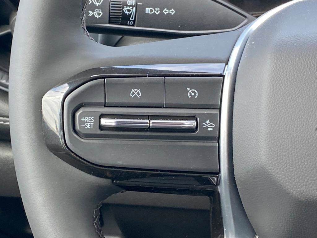 New 2025 Chevrolet Colorado LT w/ LT Convenience Package image 9