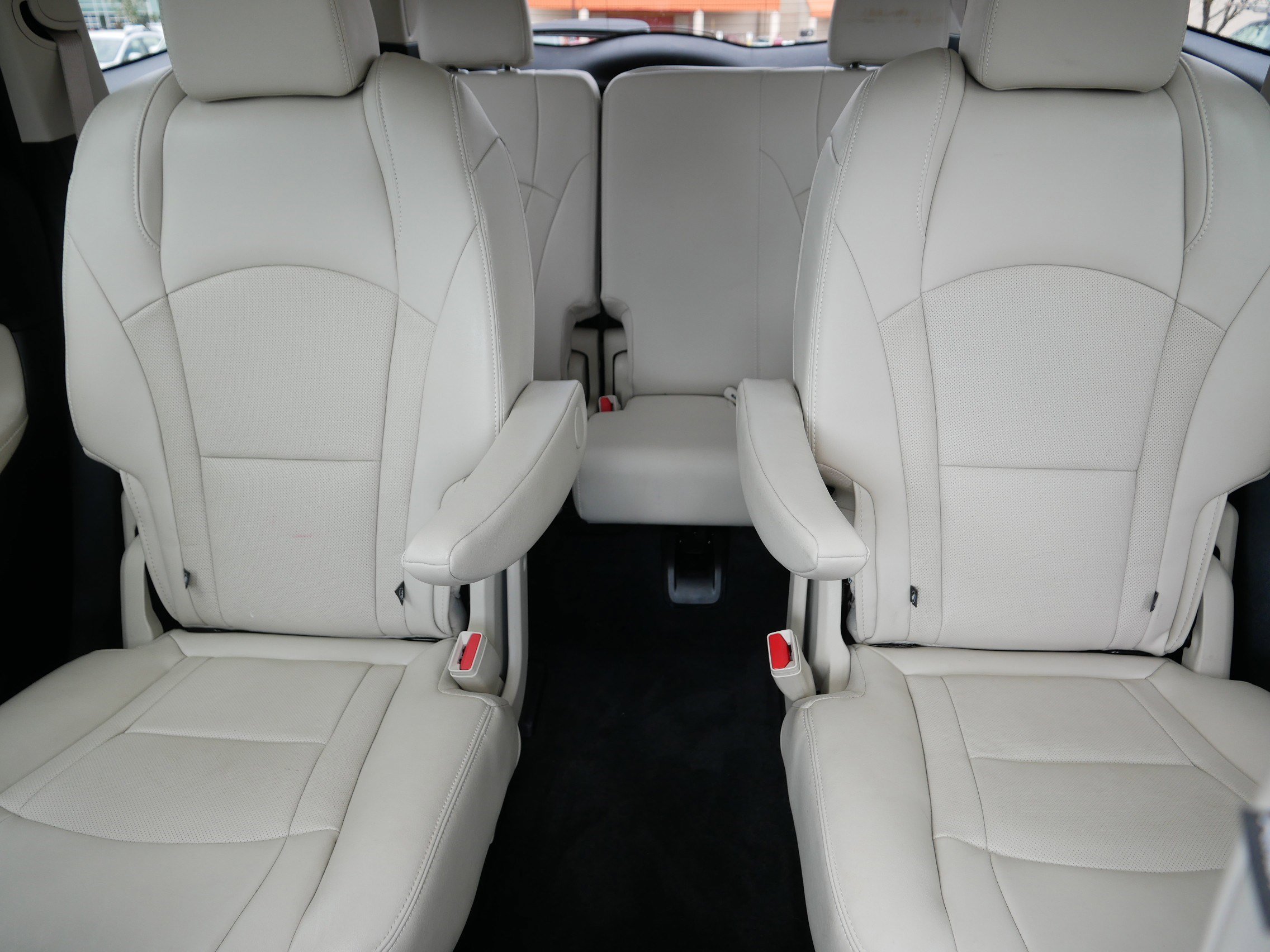 Used 2024 Buick Enclave Essence w/ Experience Buick Package AWD/4WD image 13