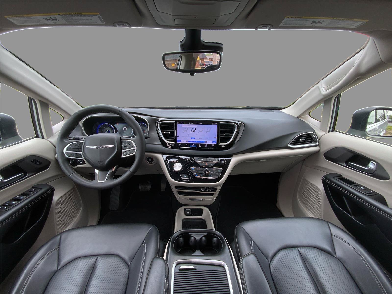 Used 2023 Chrysler Pacifica Touring-L FWD image 22