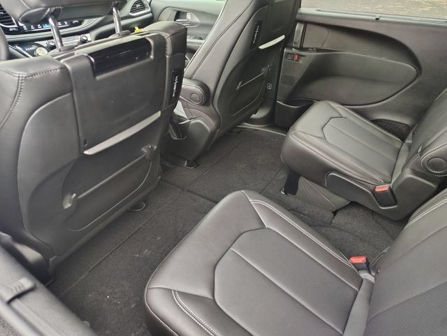 New 2026 Chrysler Pacifica Select FWD image 29
