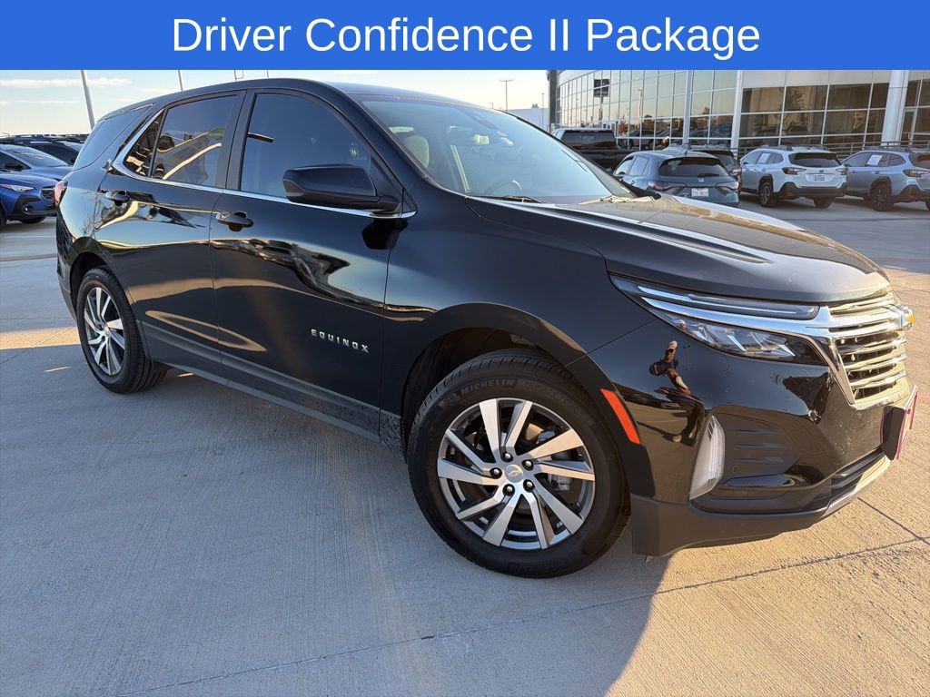 Used 2023 Chevrolet Equinox LT image 2