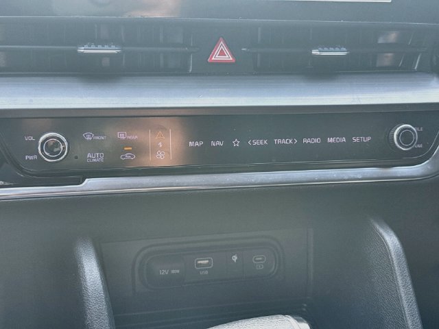 Used 2023 Kia Sportage EX FWD image 23