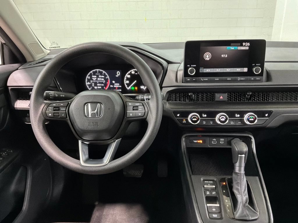 Used 2025 Honda CR-V EX image 8