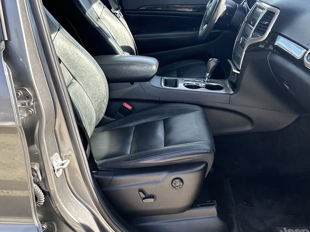 Used 2012 Jeep Grand Cherokee Laredo image 14