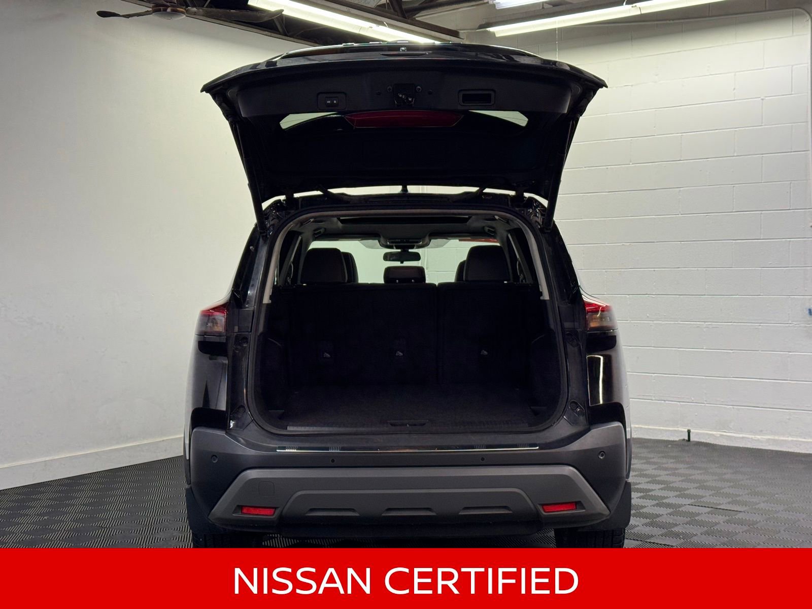 Certified 2022 Nissan Rogue SV w/ SV Premium Package image 38