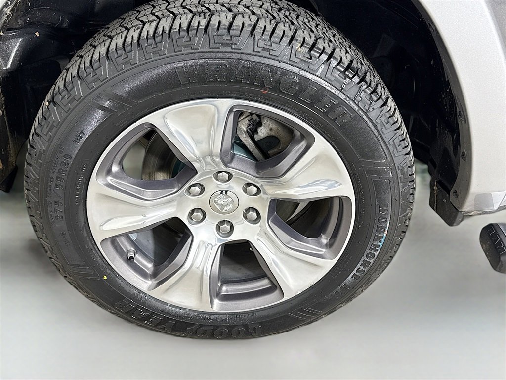 Used 2020 RAM 1500 Laramie image 32