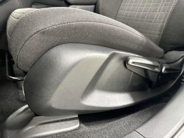 Used 2025 Honda HR-V LX image 15