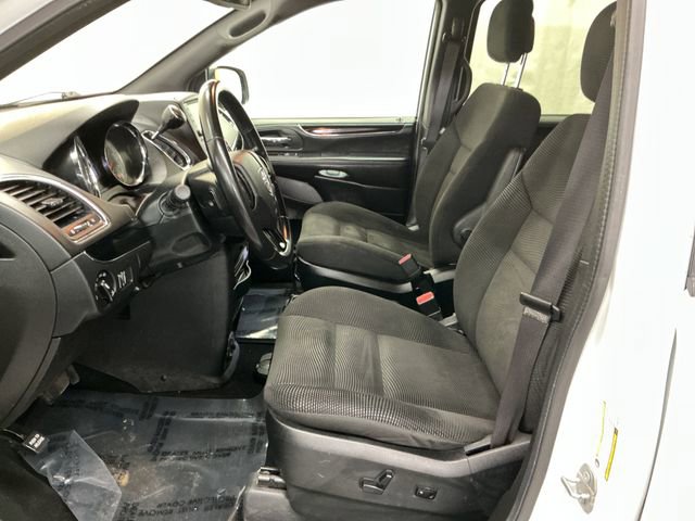 Used 2020 Dodge Grand Caravan SE FWD image 21