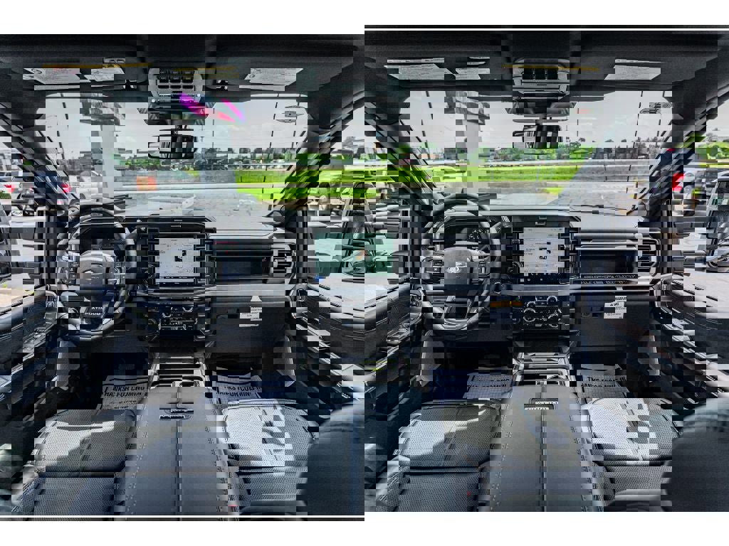 New 2025 Ford F250 Platinum image 10