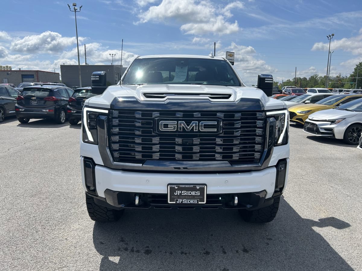 Used 2024 GMC Sierra 2500 Denali Ultimate AWD/4WD image 7