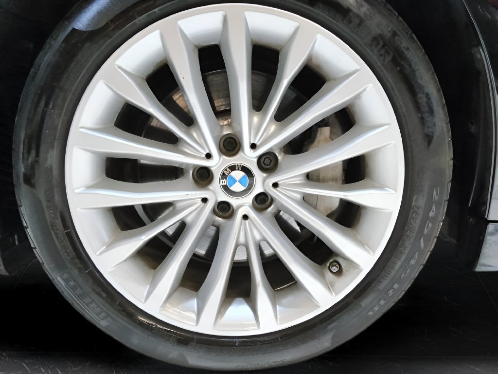 Used 2023 BMW 530i xDrive w/ M Sport Package AWD/4WD image 32