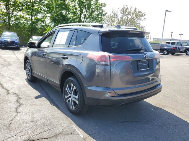 Used 2016 Toyota RAV4 LE AWD/4WD image 3