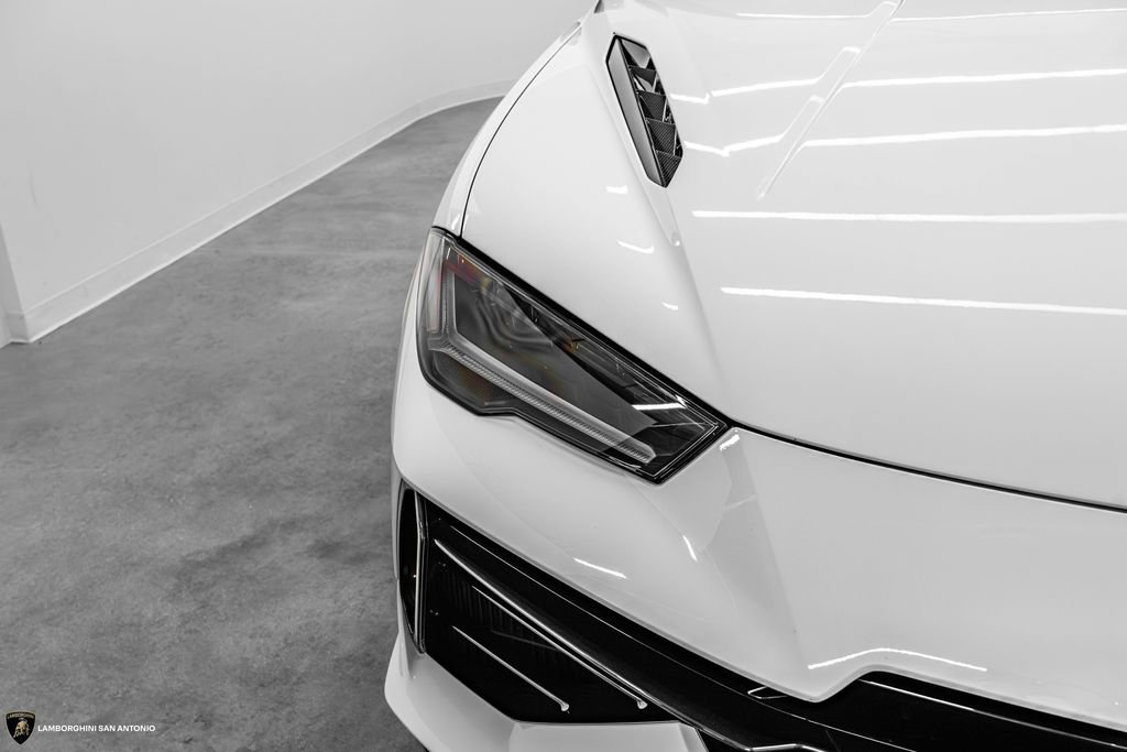 Used 2023 Lamborghini Urus Performante AWD/4WD image 13