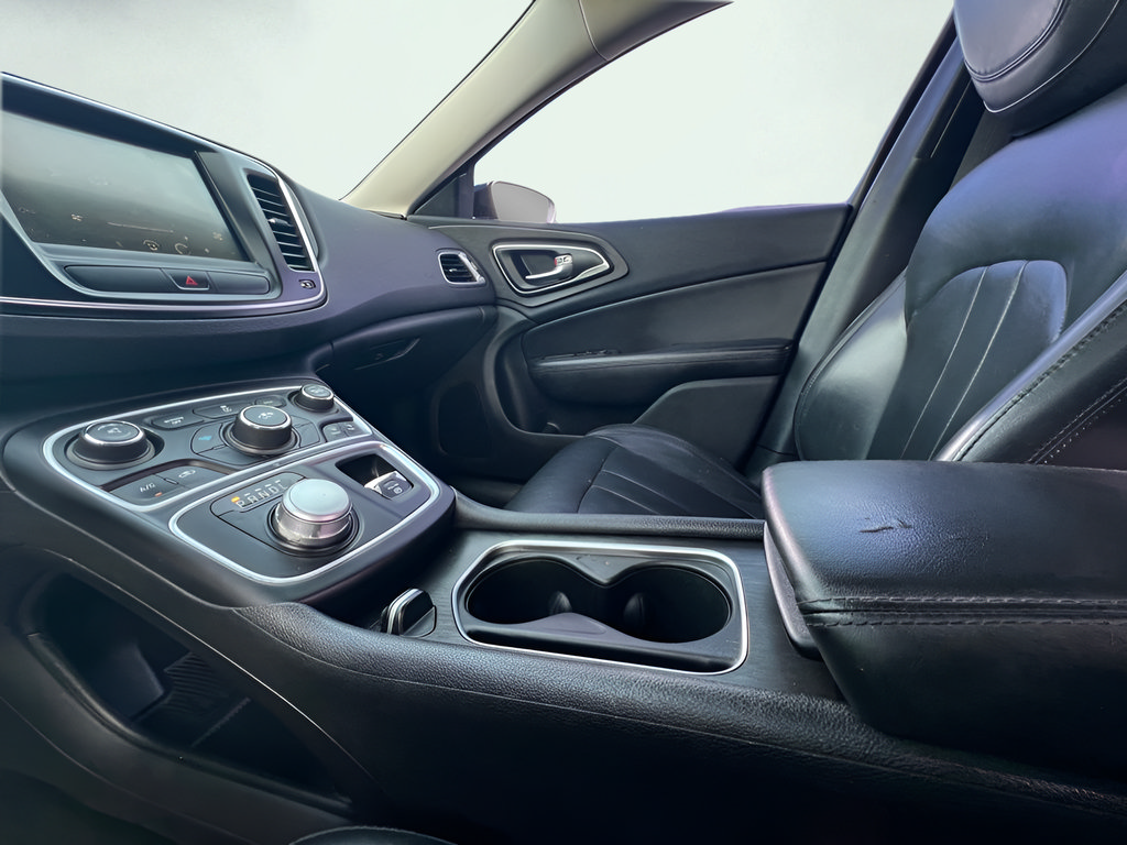 Used 2017 Chrysler 200 Limited Platinum FWD image 51