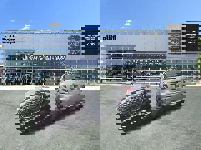 Used 2025 Genesis GV70 3.5T Sport w/ Sport Advanced Package image 28