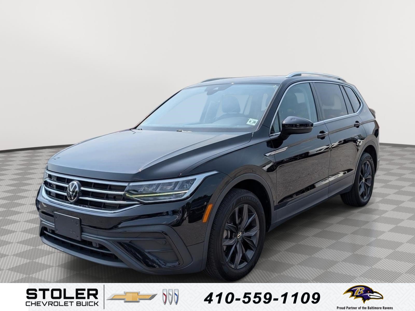 Used 2023 Volkswagen Tiguan SE w/ Panoramic Sunroof Package