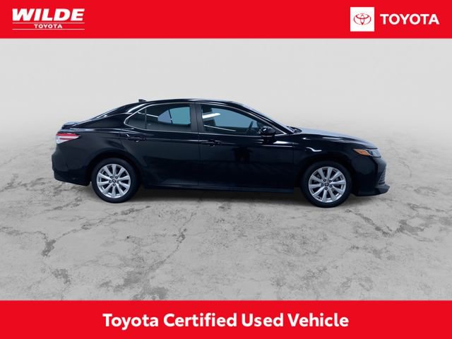 Certified 2020 Toyota Camry LE image 2
