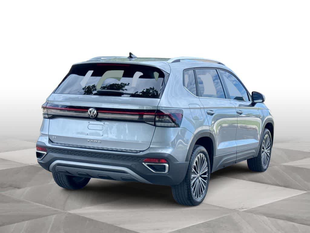 Used 2025 Volkswagen Taos SE FWD image 8