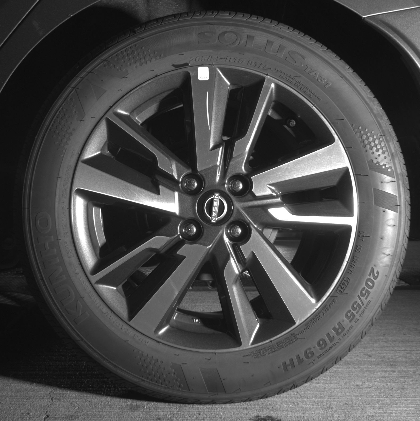 Used 2025 Nissan Versa SV image 14