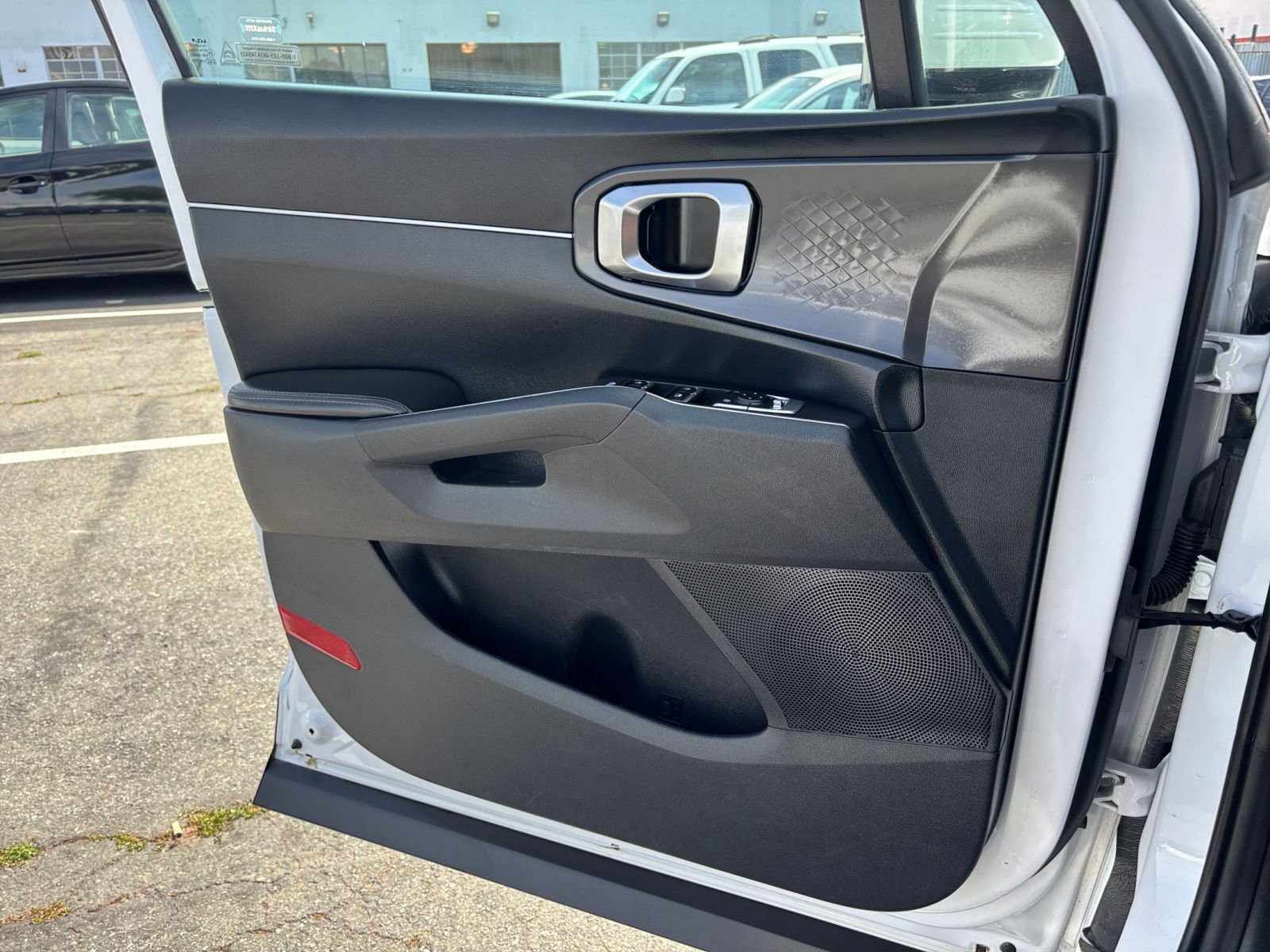 Used 2024 Kia Sorento S image 18