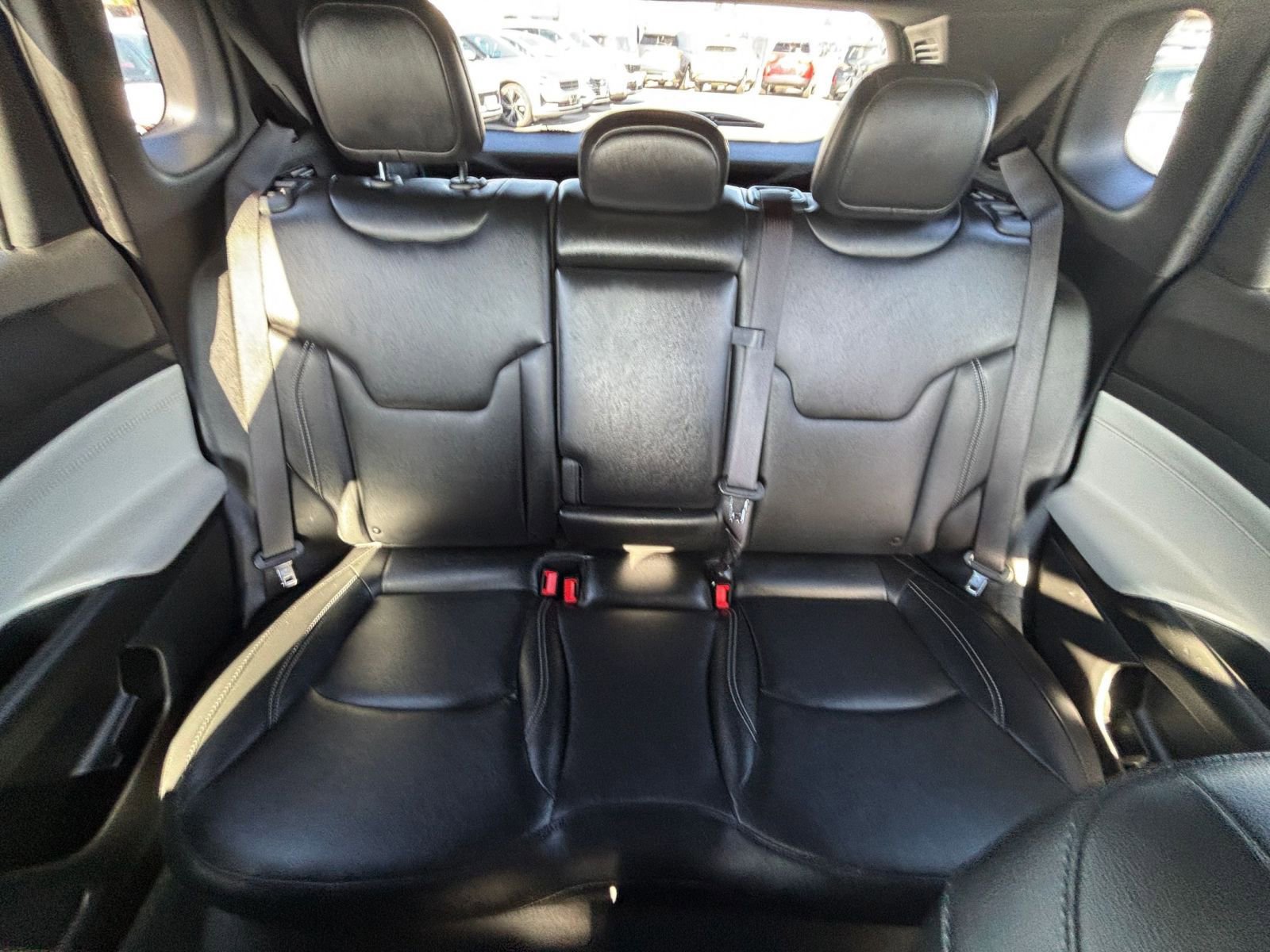 Used 2025 Jeep Compass Limited image 39