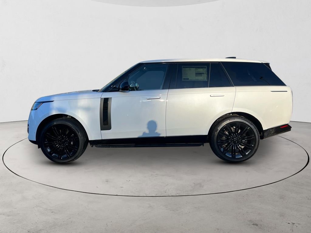 New 2026 Land Rover Range Rover SV image 2