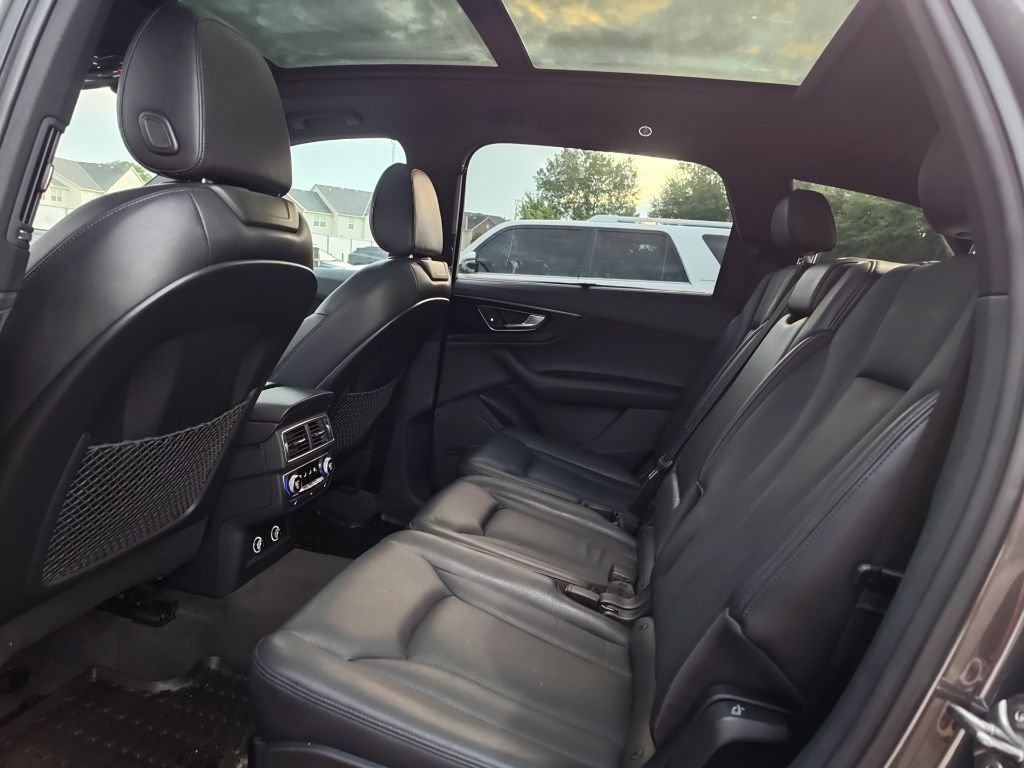 Used 2018 Audi Q7 3.0T Prestige AWD/4WD image 12