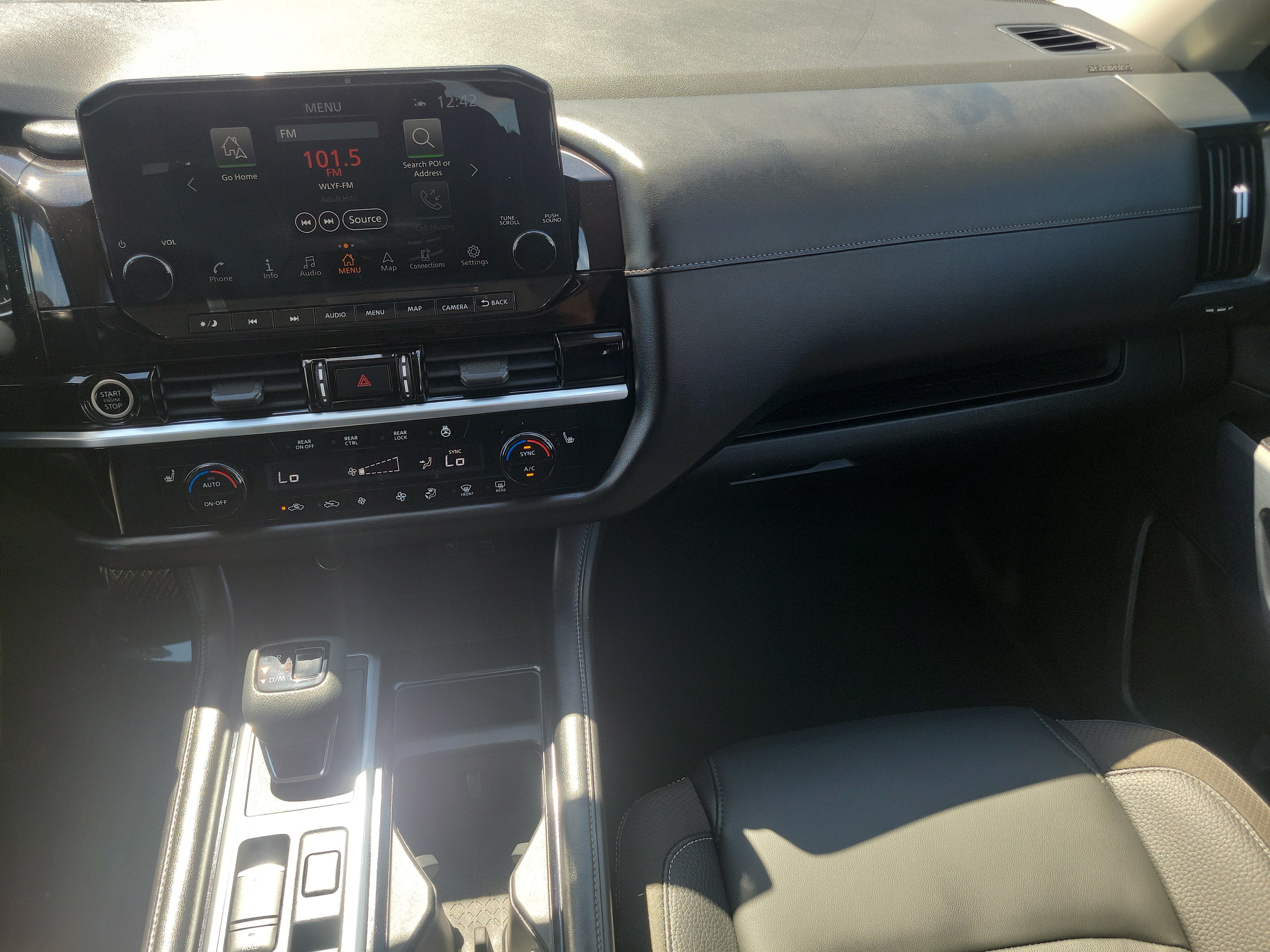 Used 2022 Nissan Pathfinder SL FWD image 17
