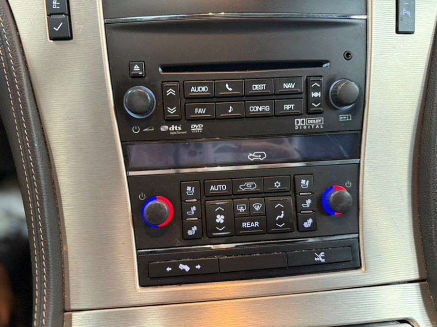 Used 2013 Cadillac Escalade Platinum AWD/4WD image 75