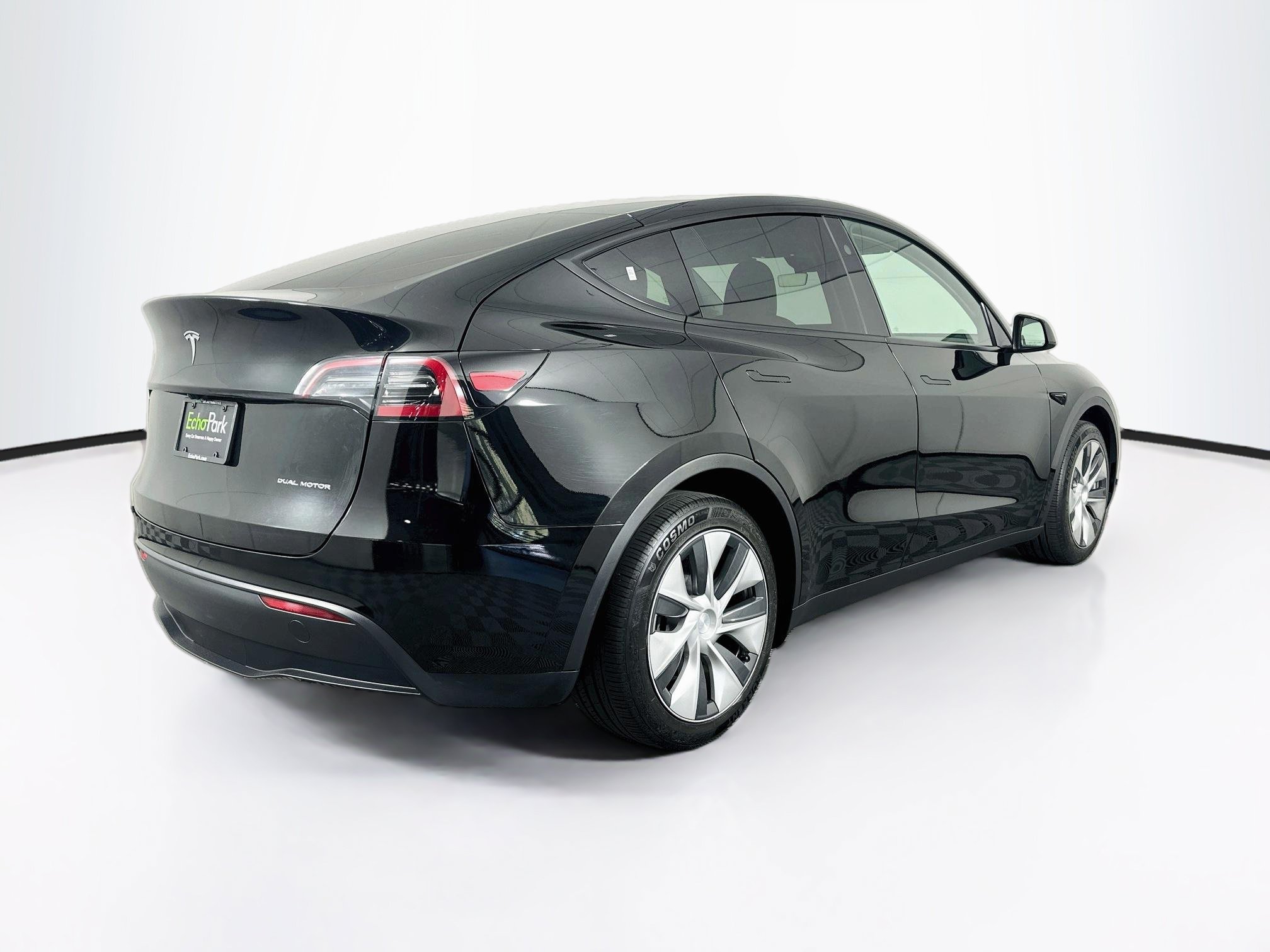 Used 2024 Tesla Model Y Long Range AWD/4WD image 9