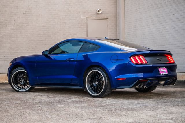 Used 2016 Ford Mustang Premium RWD image 5