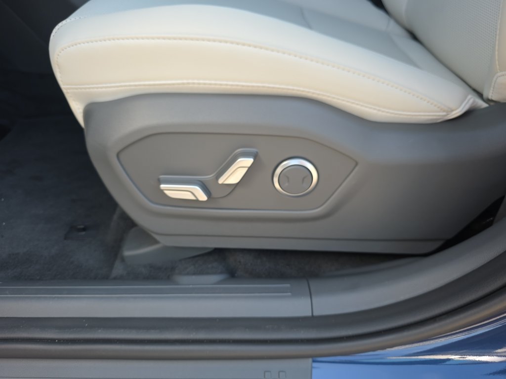 New 2027 Hyundai Santa Fe SEL FWD image 12