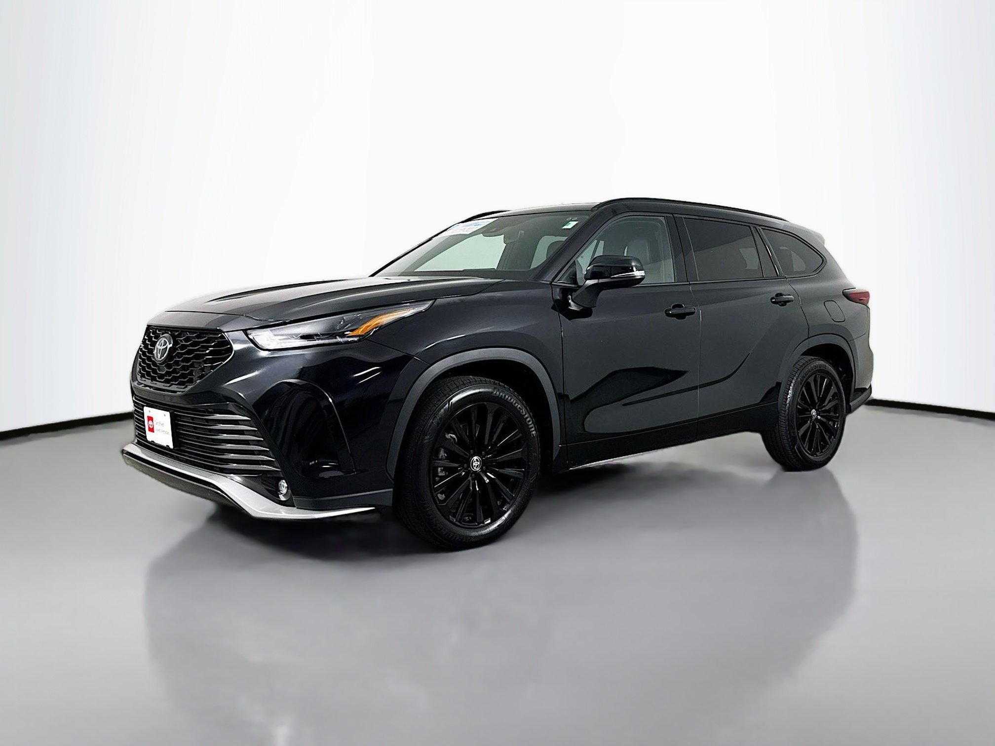 Certified 2025 Toyota Highlander XSE AWD/4WD image 3