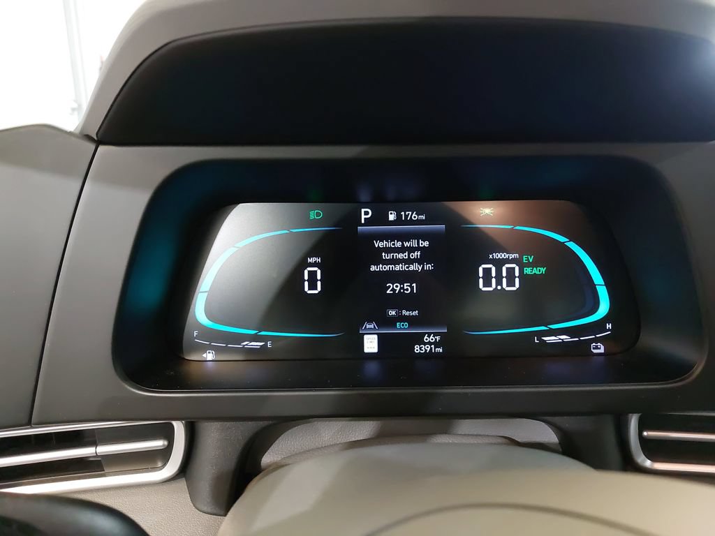 Used 2025 Hyundai Elantra Hybrid FWD image 20