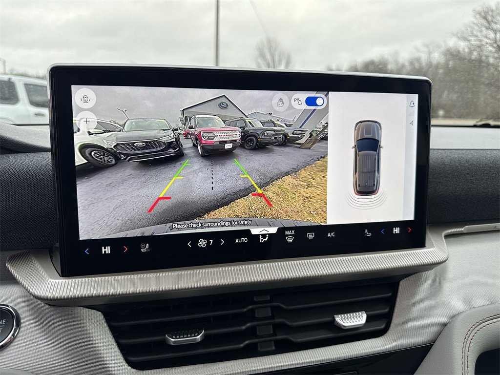 New 2026 Ford Explorer Active w/ Active Comfort Package image 17