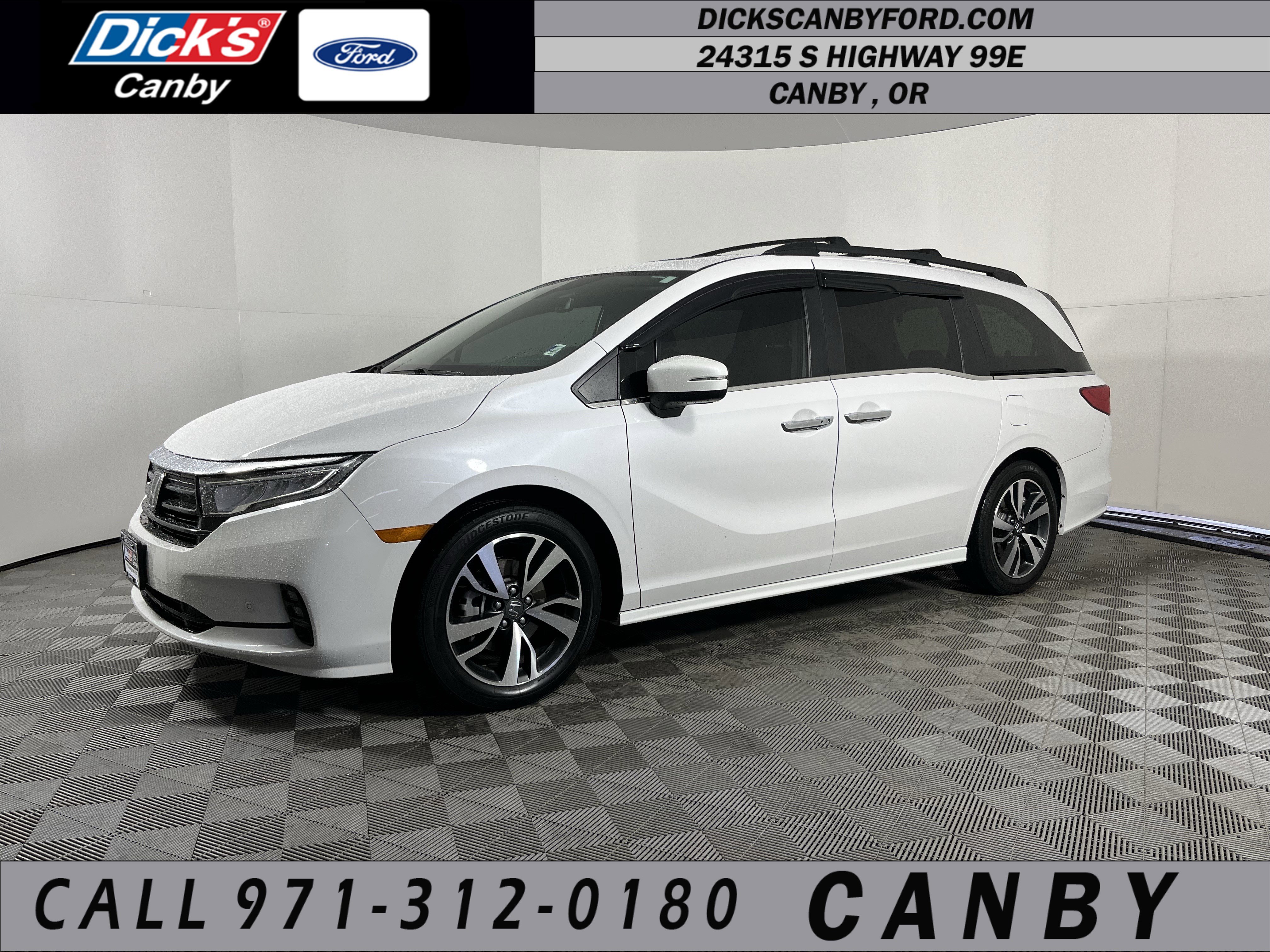 Used 2024 Honda Odyssey Touring image 1