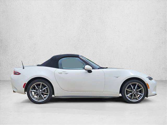 Used 2022 MAZDA MX-5 Miata Grand Touring w/ Weather Package RWD image 4